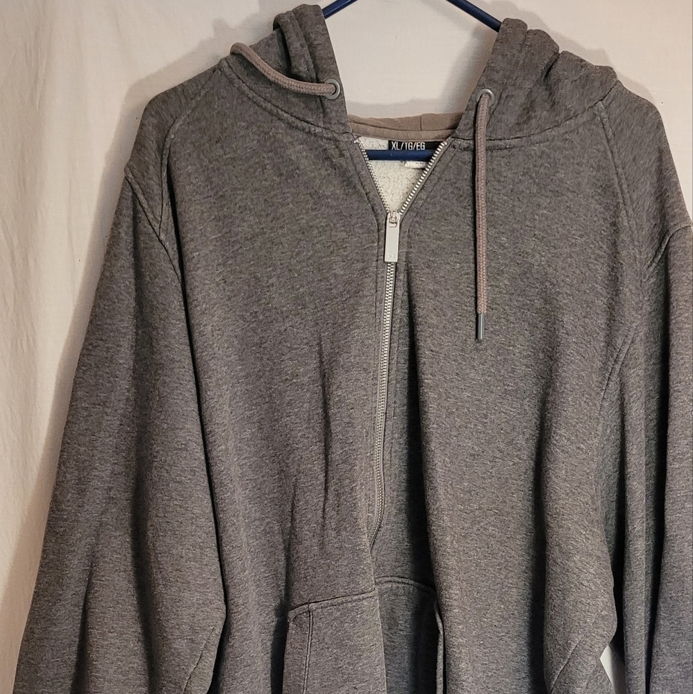 Under Armour Grey Hoodie Size XL